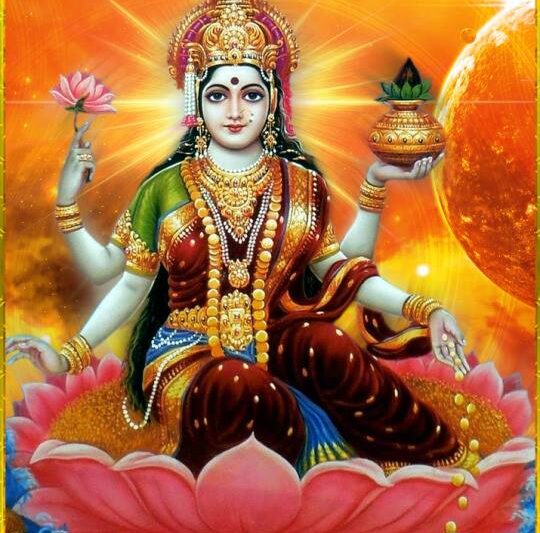 श्री लक्ष्मी माता की आरती | Diwali Maha Laxmi Mata ki Aarti with Lyrics in Hindi